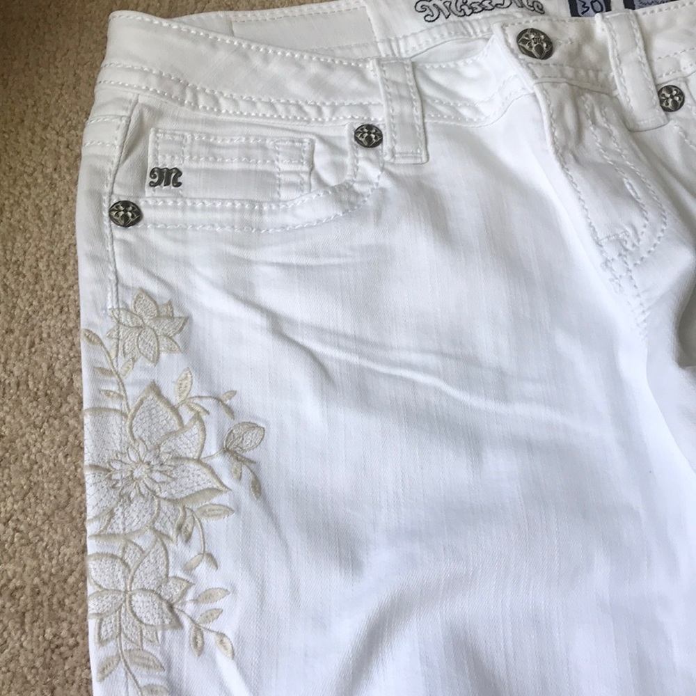 NWT Miss Me Signature Cuffed Capri - Picture 8 of 8